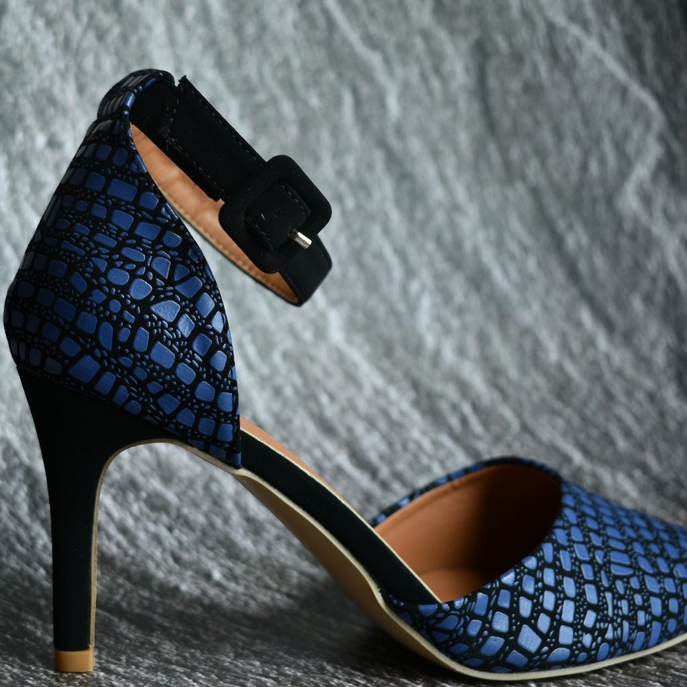Sexy Blue Snakeskin Heels